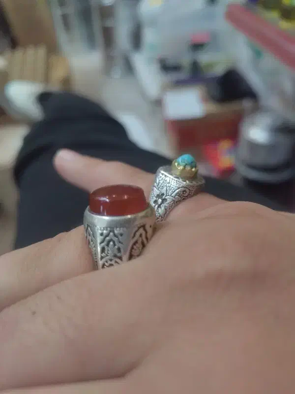 فیروزه و عقیق|بدلیجات|مشهد, سجادیه|دیوار