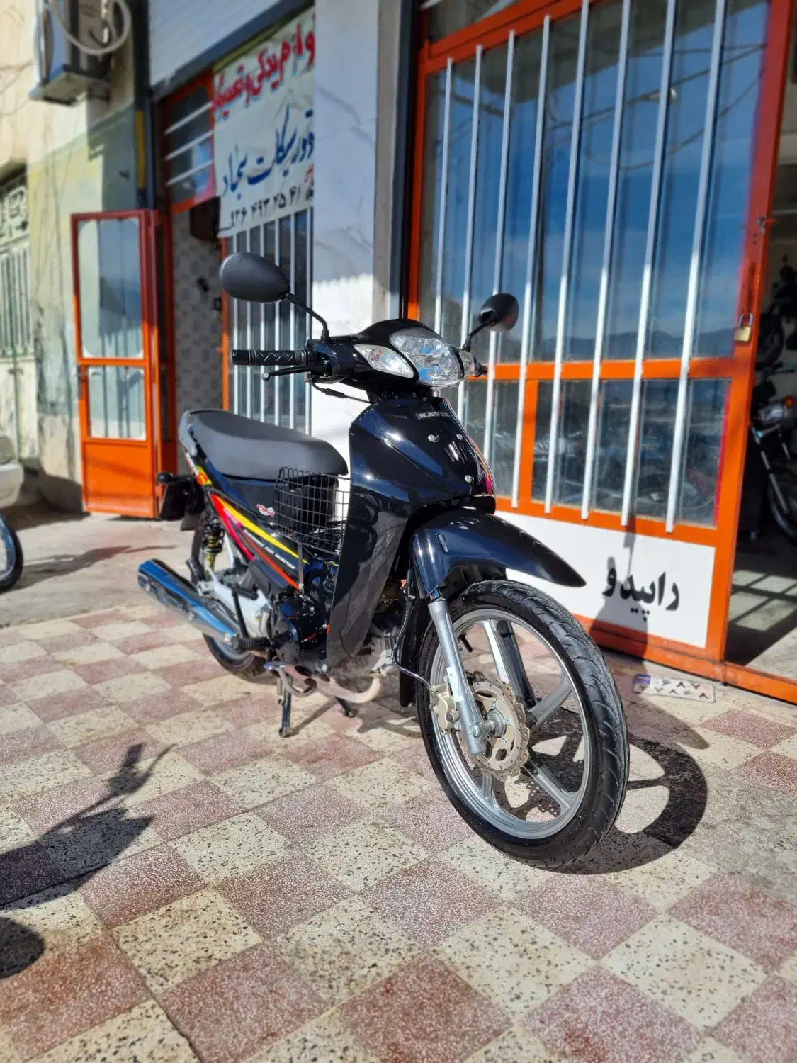 کیلیک۱۸۰ .  ۱۵۵nvx و ویو ۱۲۵|موتورسیکلت|کازرون, |دیوار