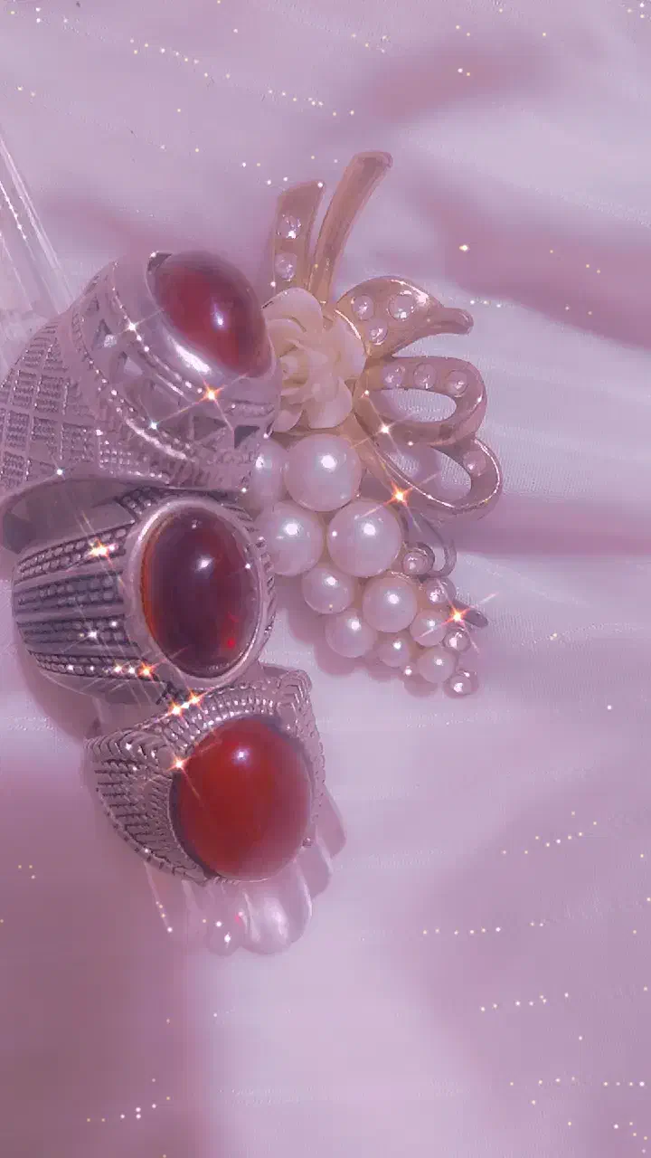 انگشتر  قدیمی با نگین سرخ یاقوتی|جواهرات|رزن, |دیوار