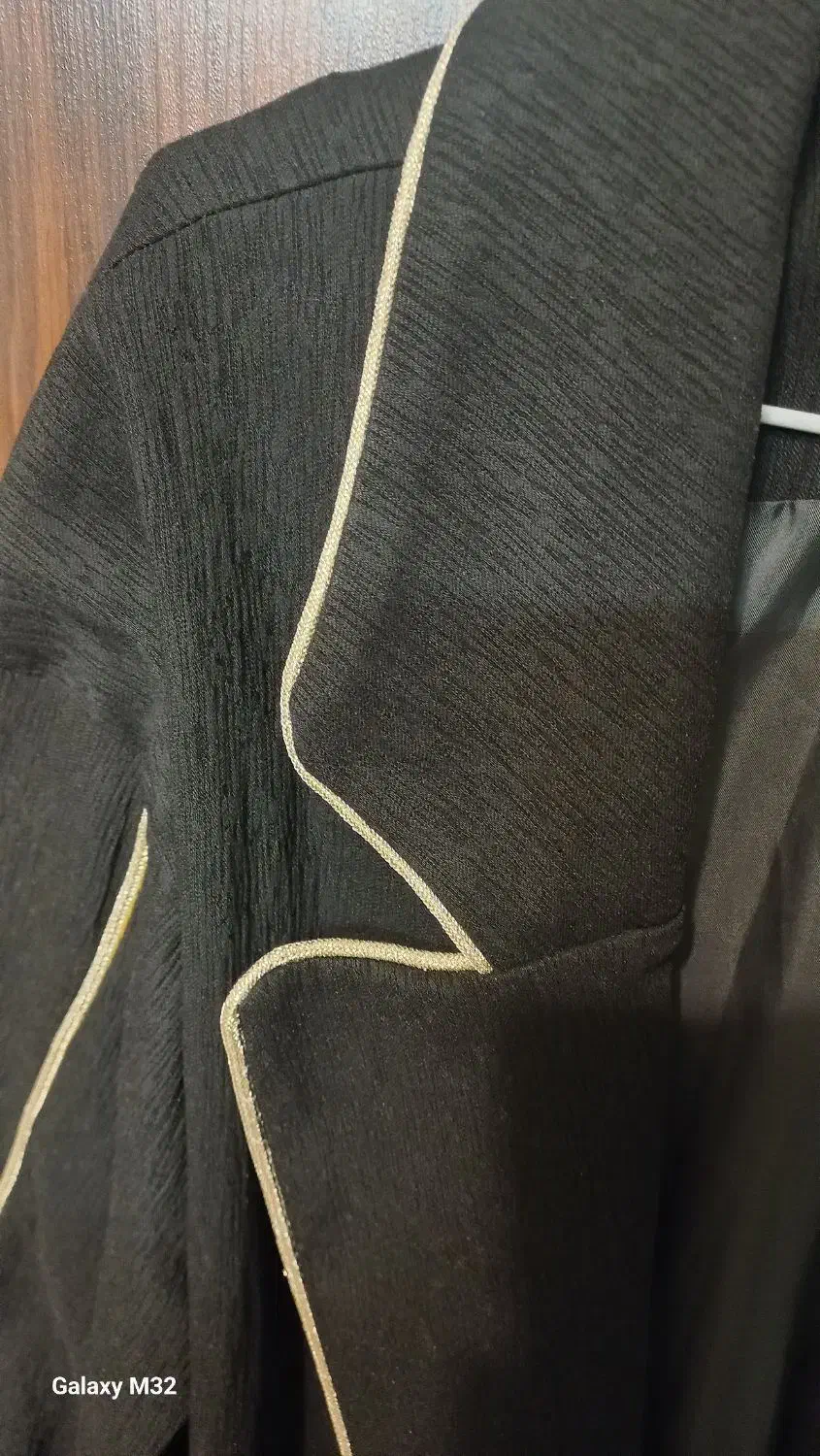 کت مشکی|لباس|قم, عمار یاسر|دیوار