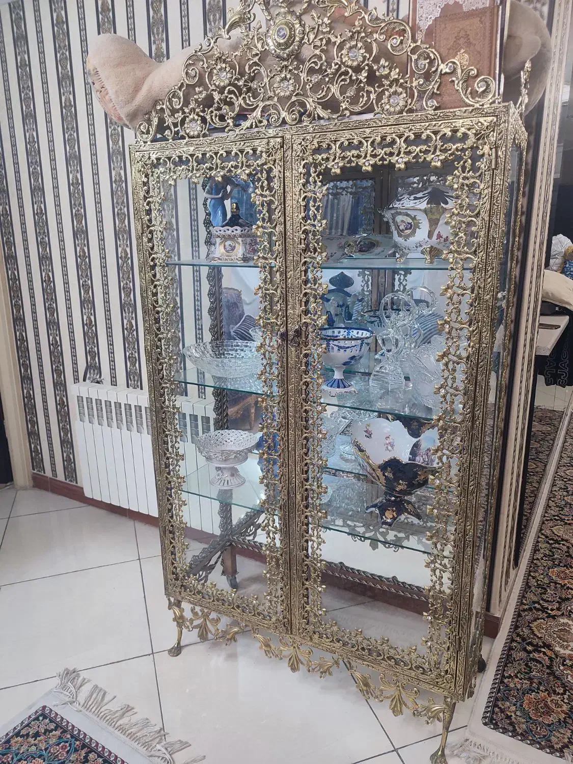 ویترین و ساعت برنجی|بوفه، ویترین، کنسول|ری, دولتآباد|دیوار