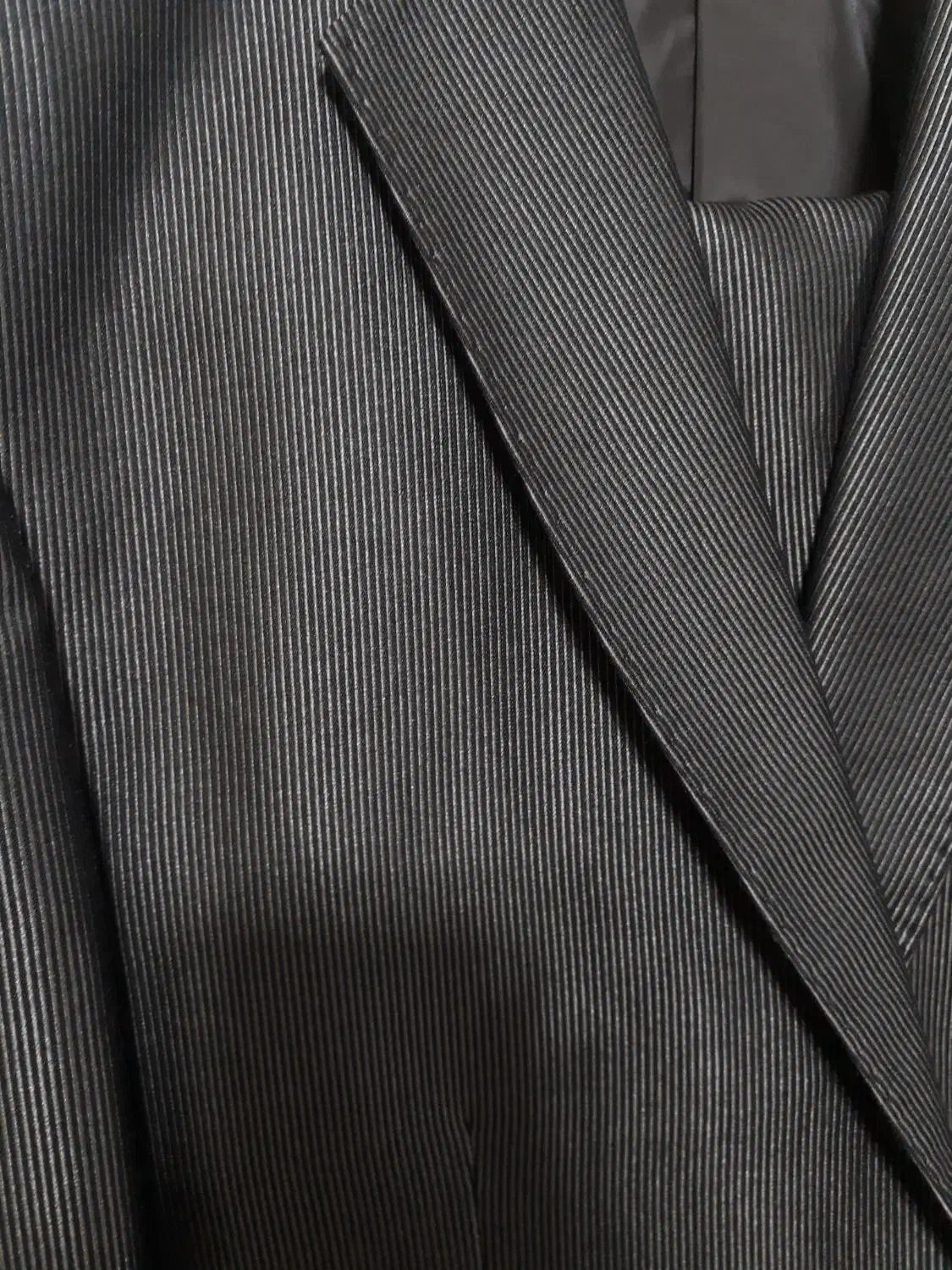 کت شلوار تک کت|لباس|رشت, باهنر|دیوار