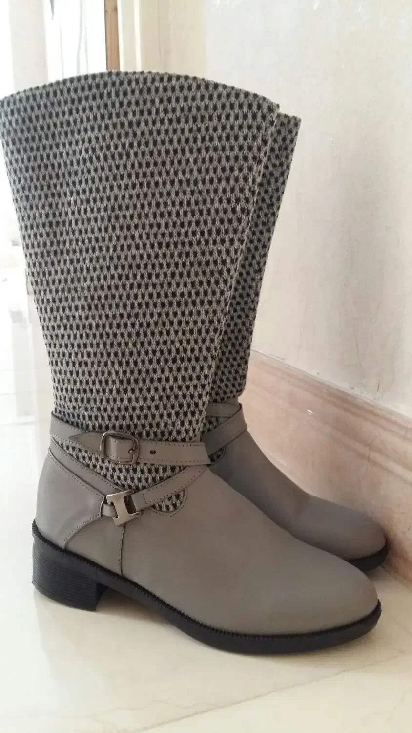 یک جفت چکمه نووچند جفت دمپایی روفرشی نو|کیف، کفش، کمربند|شیروان (لرستان), |دیوار