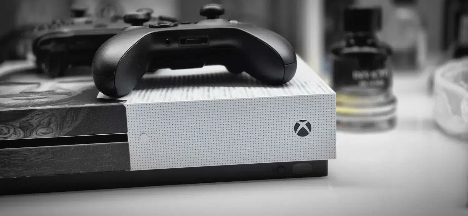 Xbox one s 1tb عروسکک فروش فوری|کنسول، بازی ویدئویی و آنلاین|کرمانشاه, |دیوار