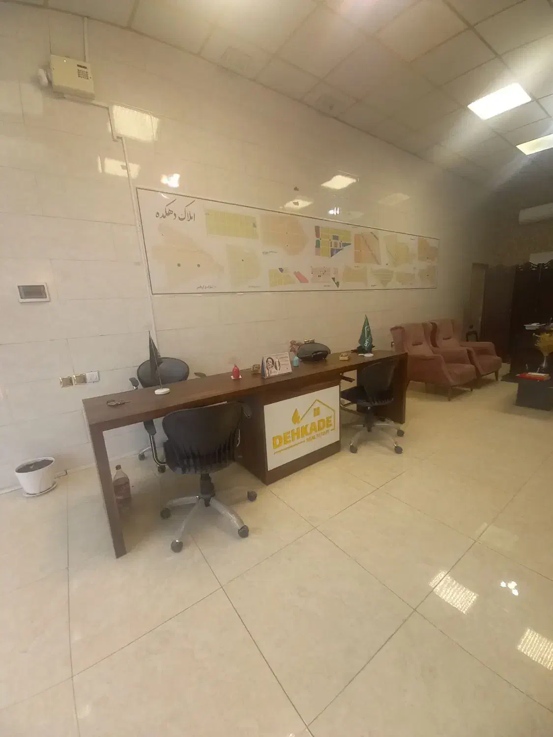 فروش میز مشاور به همراه کشو و کمد|دفتر کار|شهریار, شهرک شاهد|دیوار