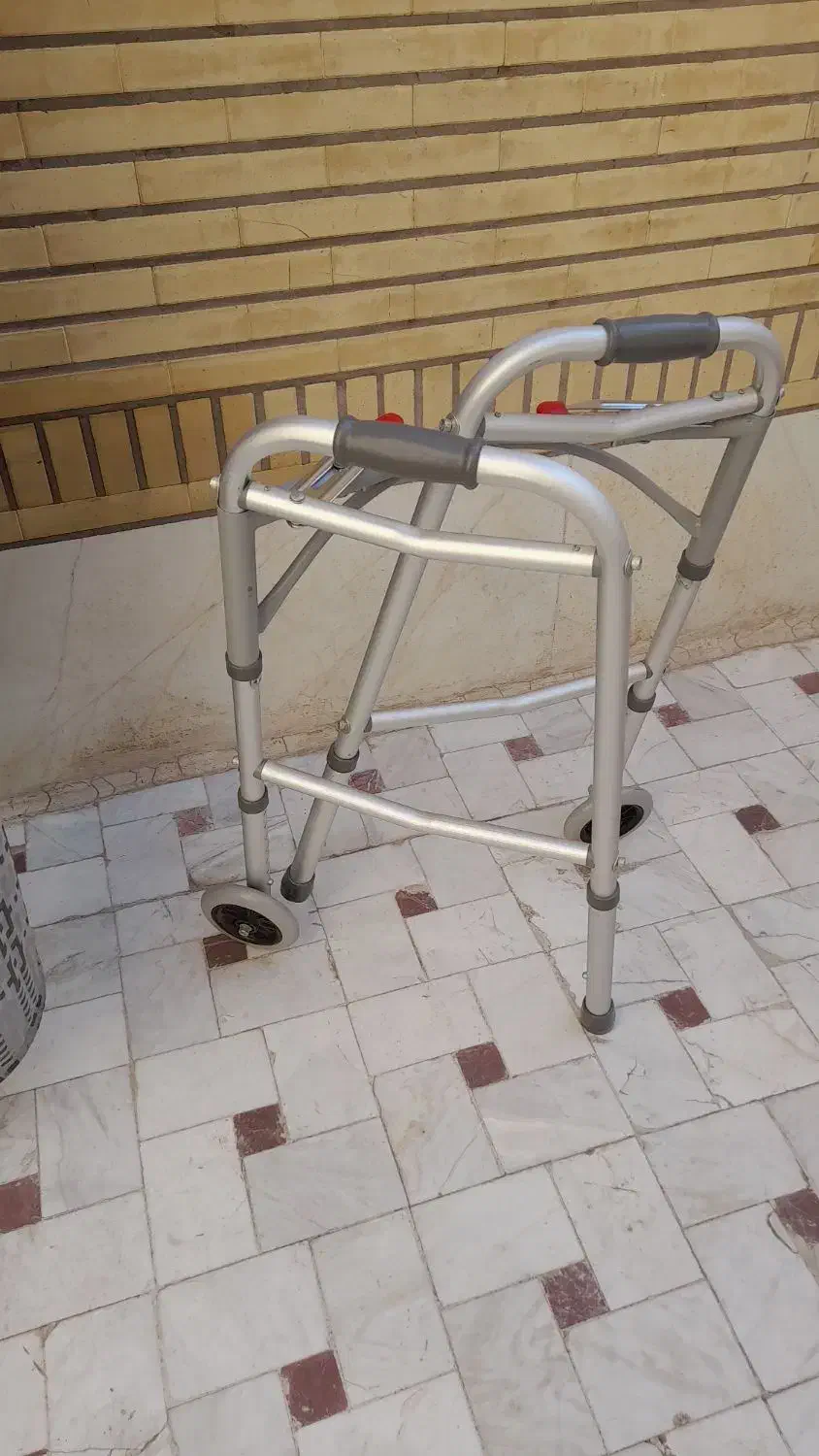 عصا واکر|آرایشی، بهداشتی، درمانی|قم, سرحوض|دیوار