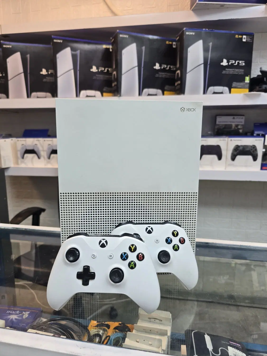 XBOX ONE S|کنسول، بازی ویدئویی و آنلاین|کرج, اصفهانی‌ها|دیوار
