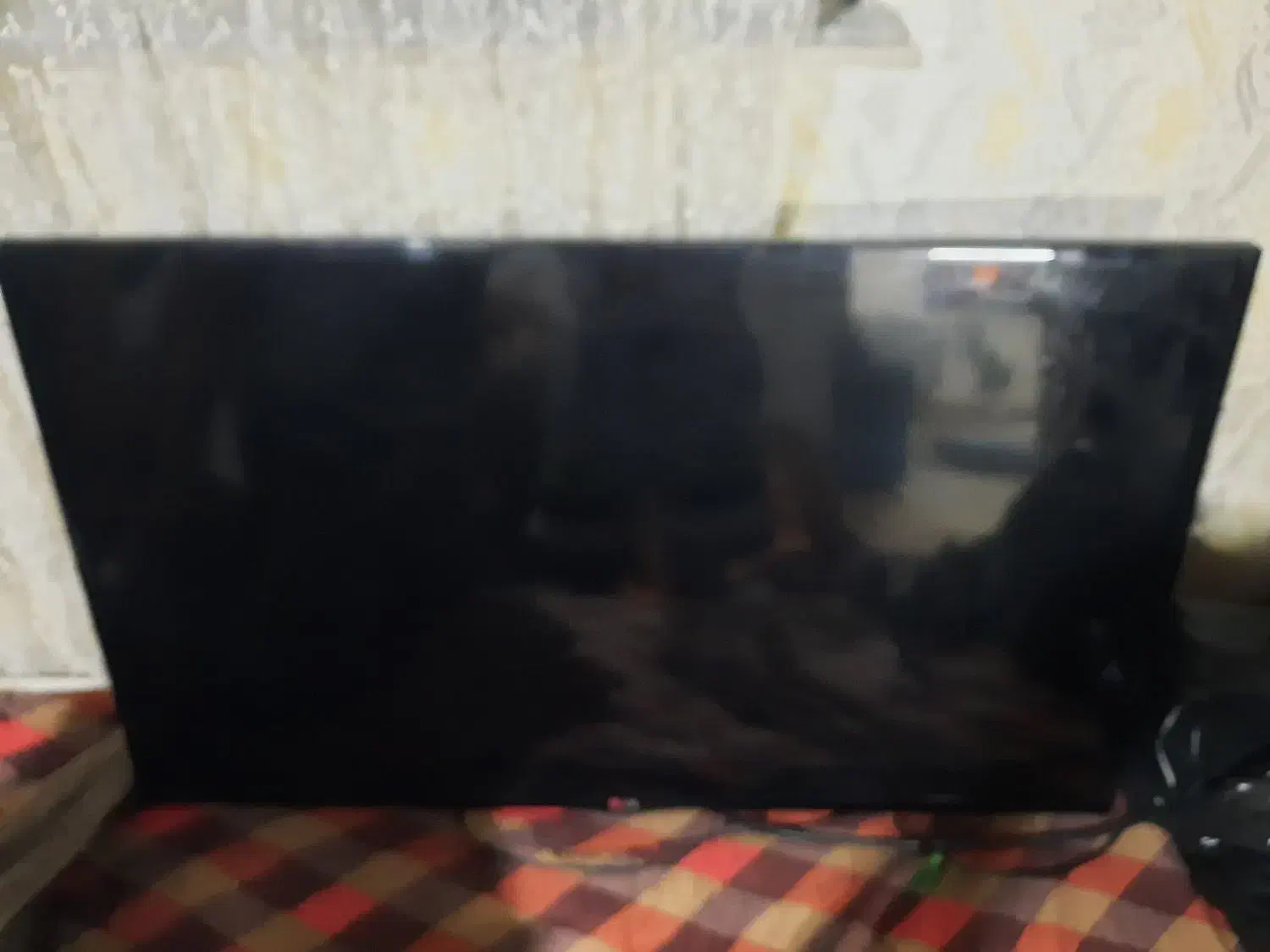 تلویزیون ۴۲ اینچ ال جی|تلویزیون و پروژکتور|املش, |دیوار