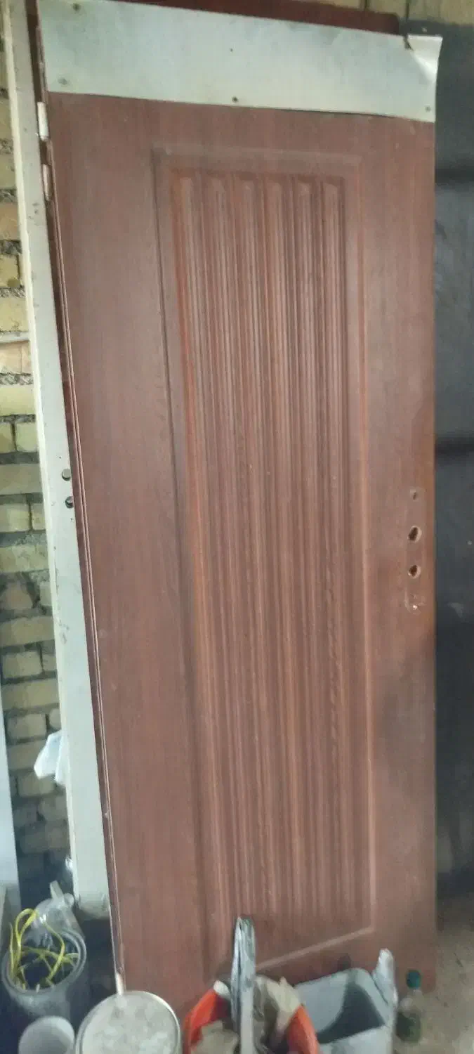 تعدادی درب چوبی فروشی|مصالح و تجهیزات ساختمان|شیراز, قلات|دیوار