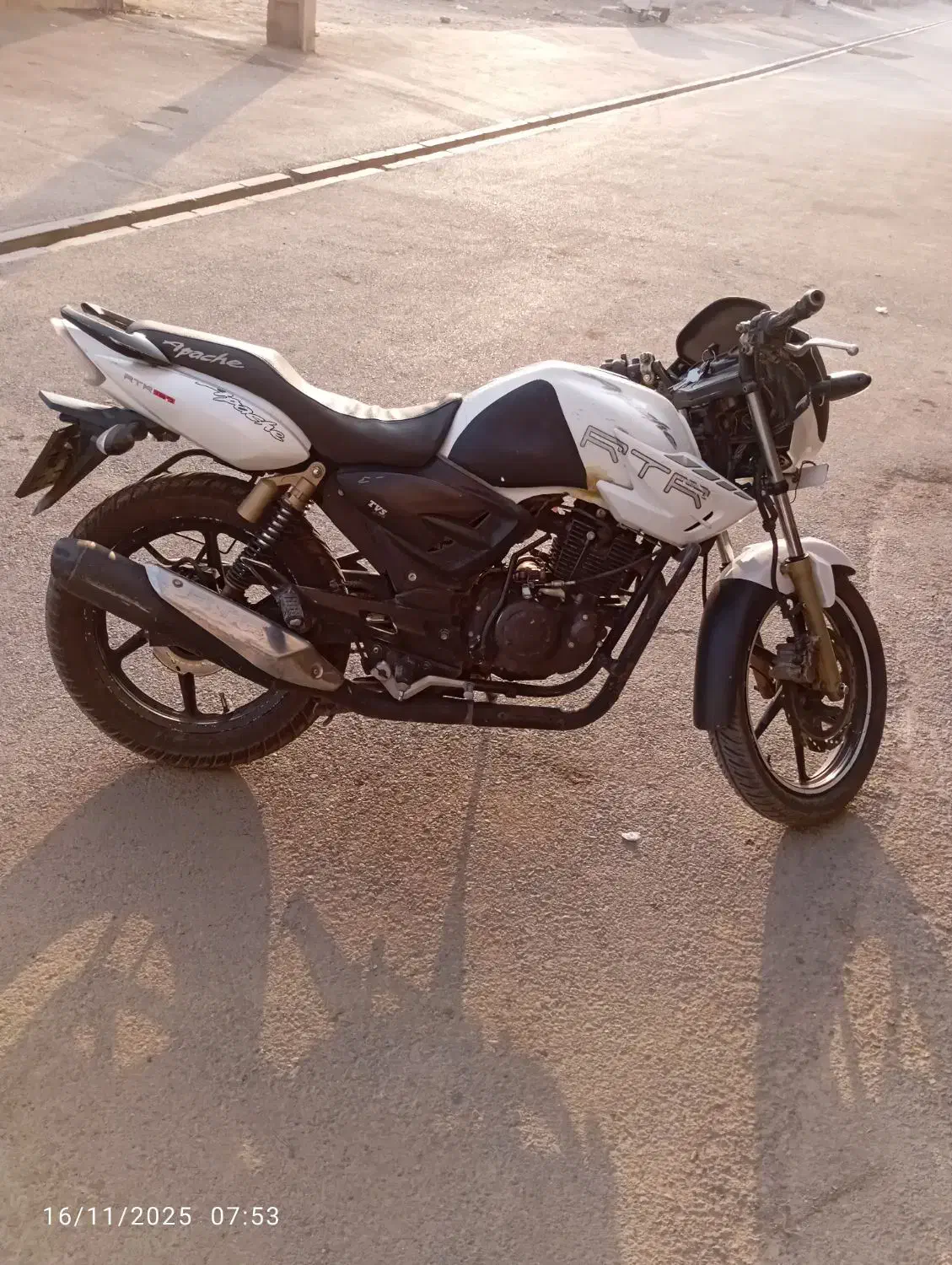 آپاچی ۱۸۰|موتورسیکلت|قرچک, پویینک|دیوار