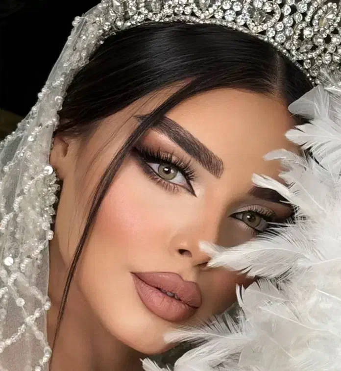 میکاپ عروس و شینیون مو|خدمات آرایشگری و زیبایی|اصفهان, طاحونه|دیوار