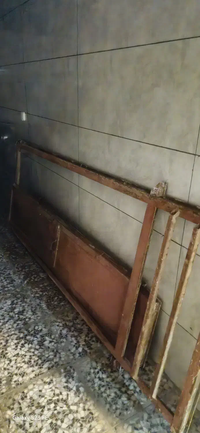 درب کارکرده د‌لنگه ویک شیر حمام|مصالح و تجهیزات ساختمان|شیراز, ابیوردی|دیوار