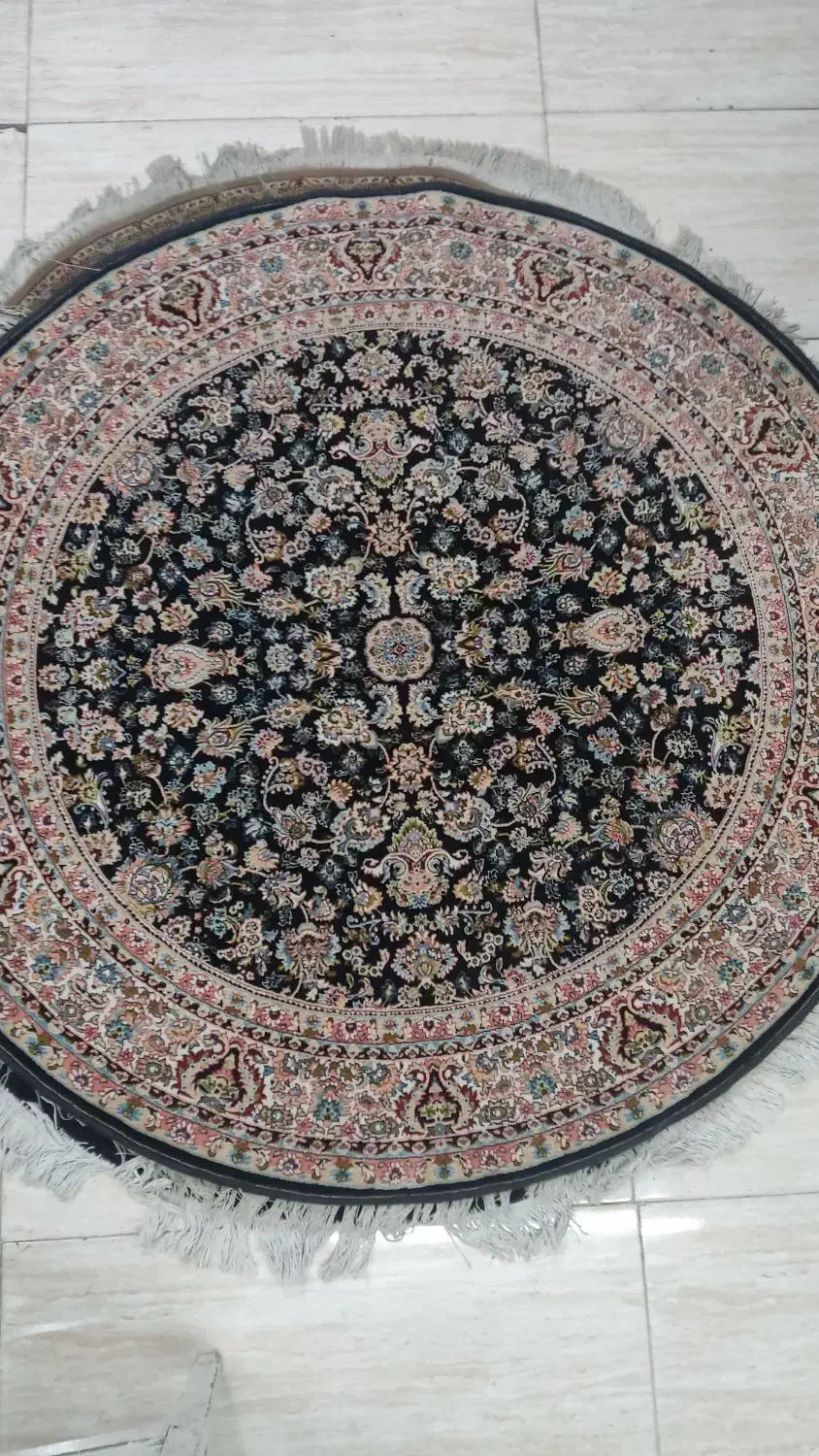 فرش گرد 1/50در1/50چهار طرح هریک قیمت 2200|فرش|قم, شهدا|دیوار