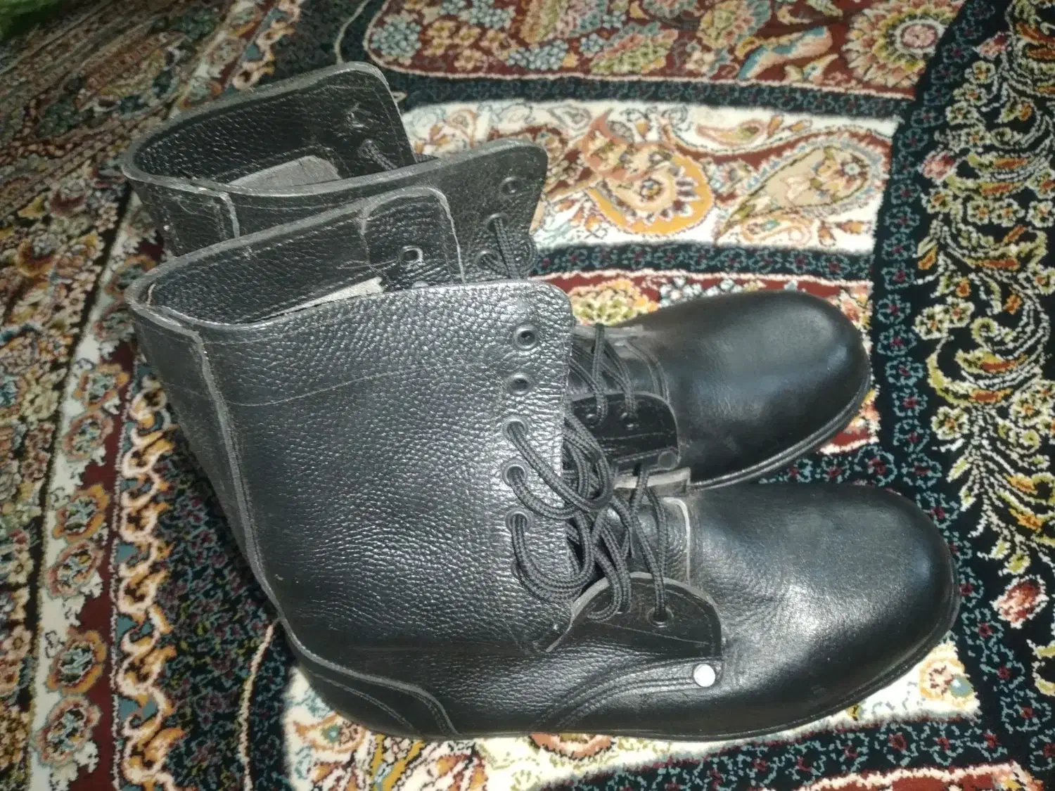 پوتین|کیف، کفش، کمربند|نظرآباد, نجم آباد|دیوار