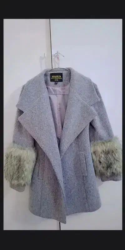 کاپشن|لباس|مشهد, شهید جنگی|دیوار