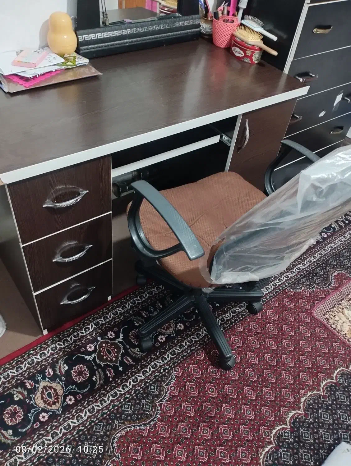 میز تحریر و صندلی|میز تحریر و کامپیوتر|بروجرد, |دیوار