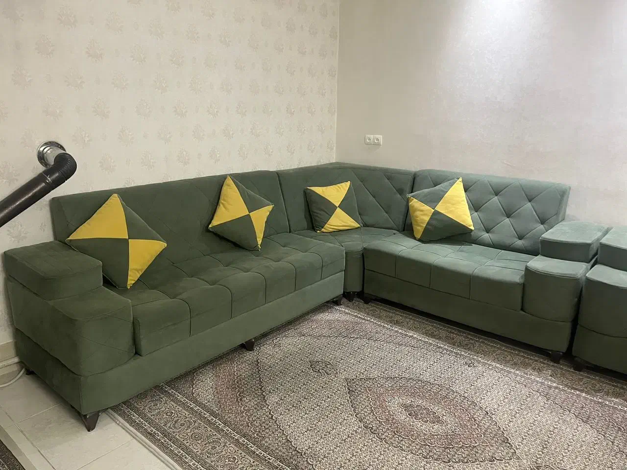 مبل ال زیبا وخوشگل ومرتب|مبلمان خانگی و میز عسلی|سلماس, |دیوار