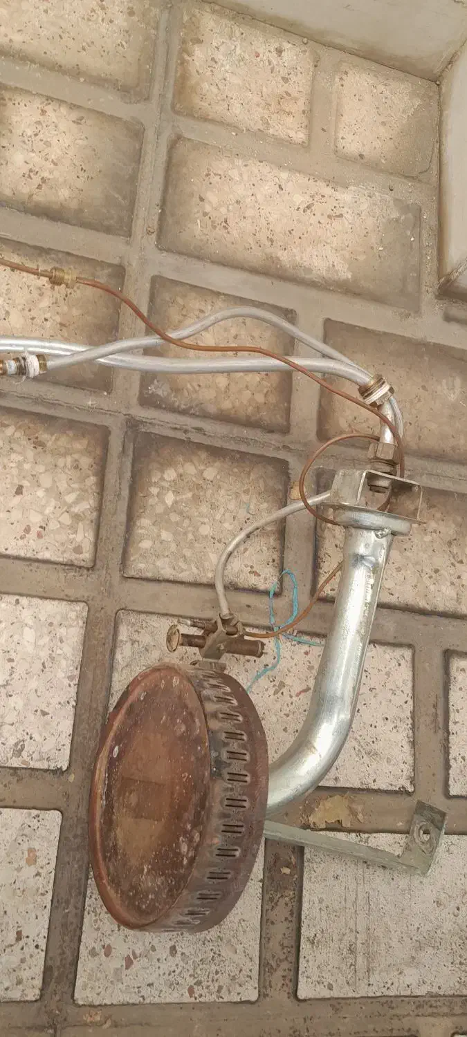 شیر کنترل و مشعل ابگرم کن ایستاده|آبگرمکن، پکیج، شوفاژ|اسلام‌شهر, شهرک واوان|دیوار
