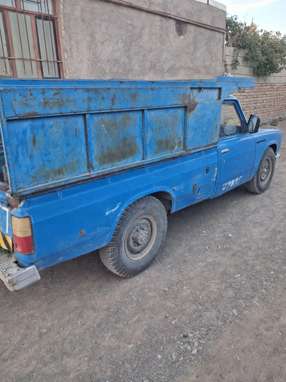 نیسان فروشی کاربراتور دوگانه دست.تناژبالا|خودرو سواری و وانت|داورزن, |دیوار