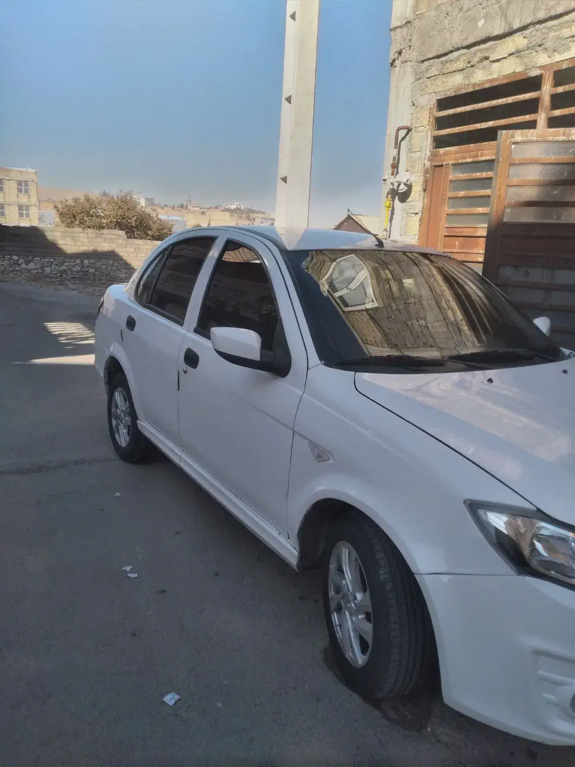 ماشین ساینا مدل ۹۶ بسیار تمیز|خودرو سواری و وانت|دورود, |دیوار