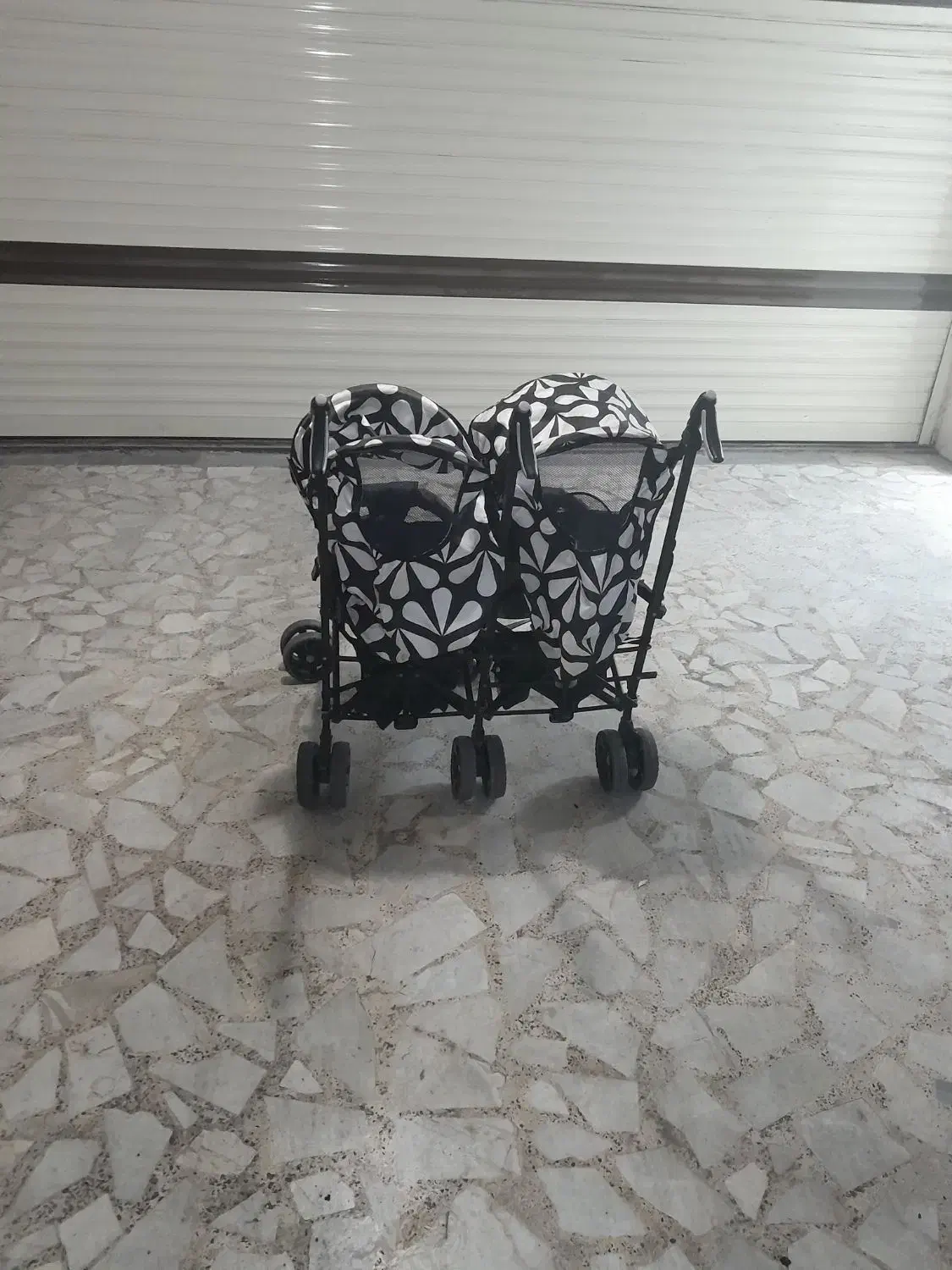 کالسکه دوقلویی|کالسکه و لوازم جانبی|رشت, رشتیان|دیوار