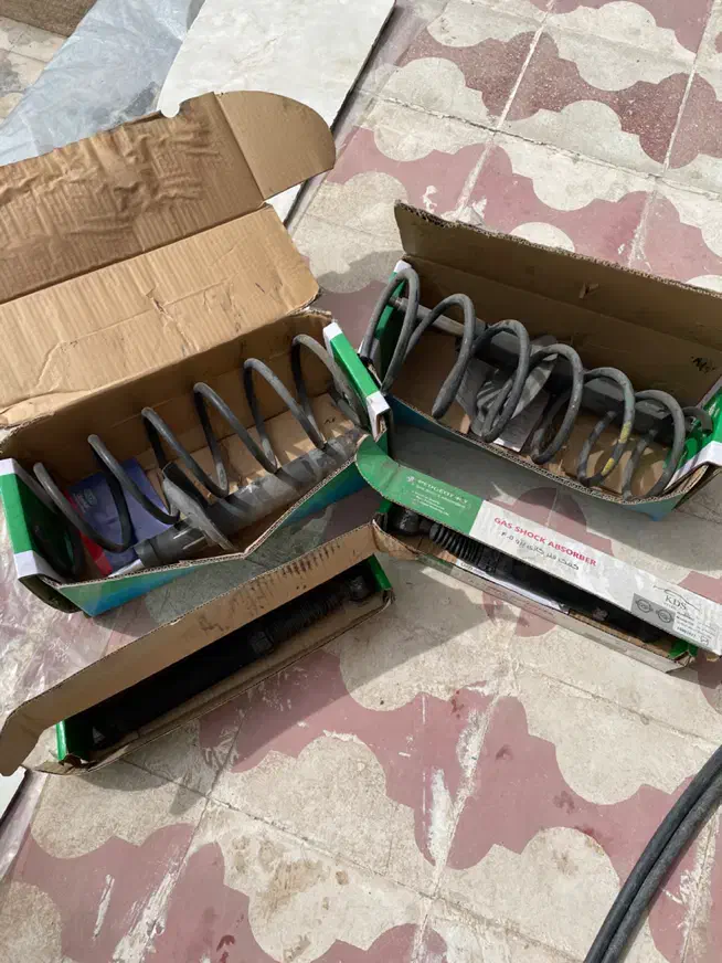 کمک فنر پارس|قطعات یدکی و لوازم جانبی|شیراز, میانرود|دیوار