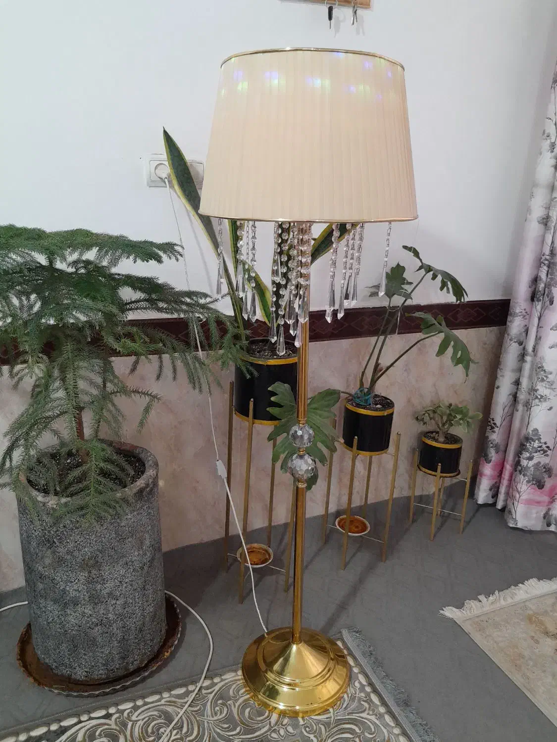 آباژور ایستاده|چراغ خواب و آباژور|تربت جام, کلالی|دیوار