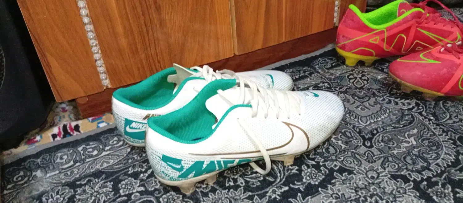 کفش فوتبالی چمن نایک|ورزش‌های توپی|مینودشت, |دیوار