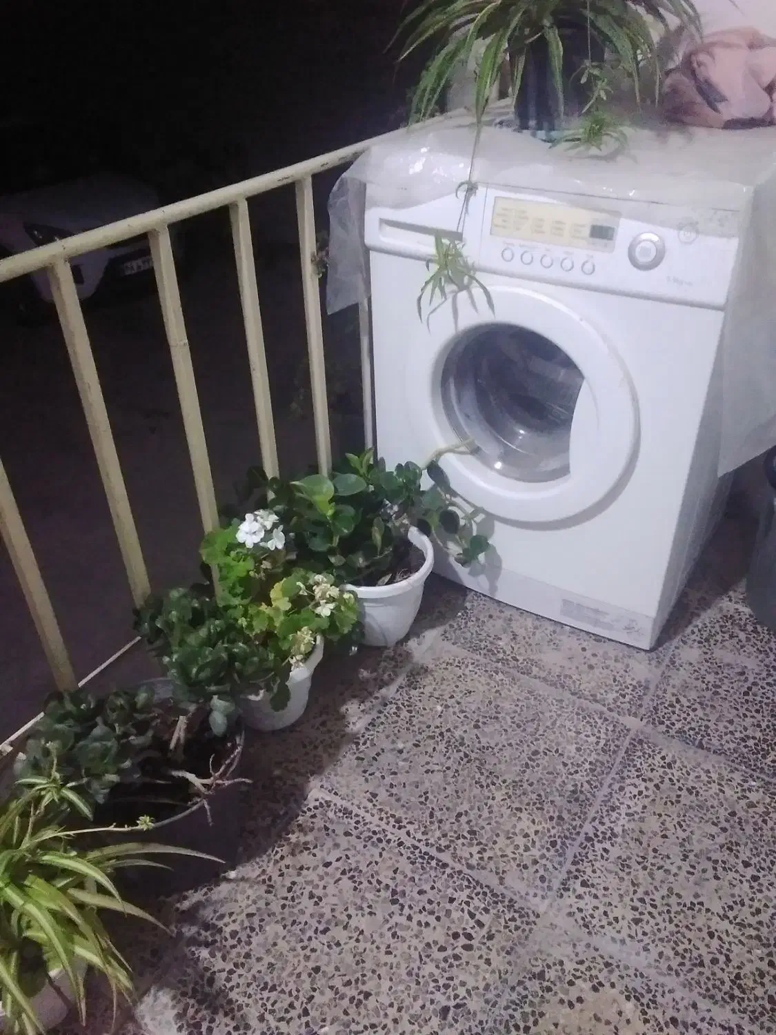 ماشین لباسشویی|ماشین لباسشویی و خشککن لباس|گالیکش, |دیوار