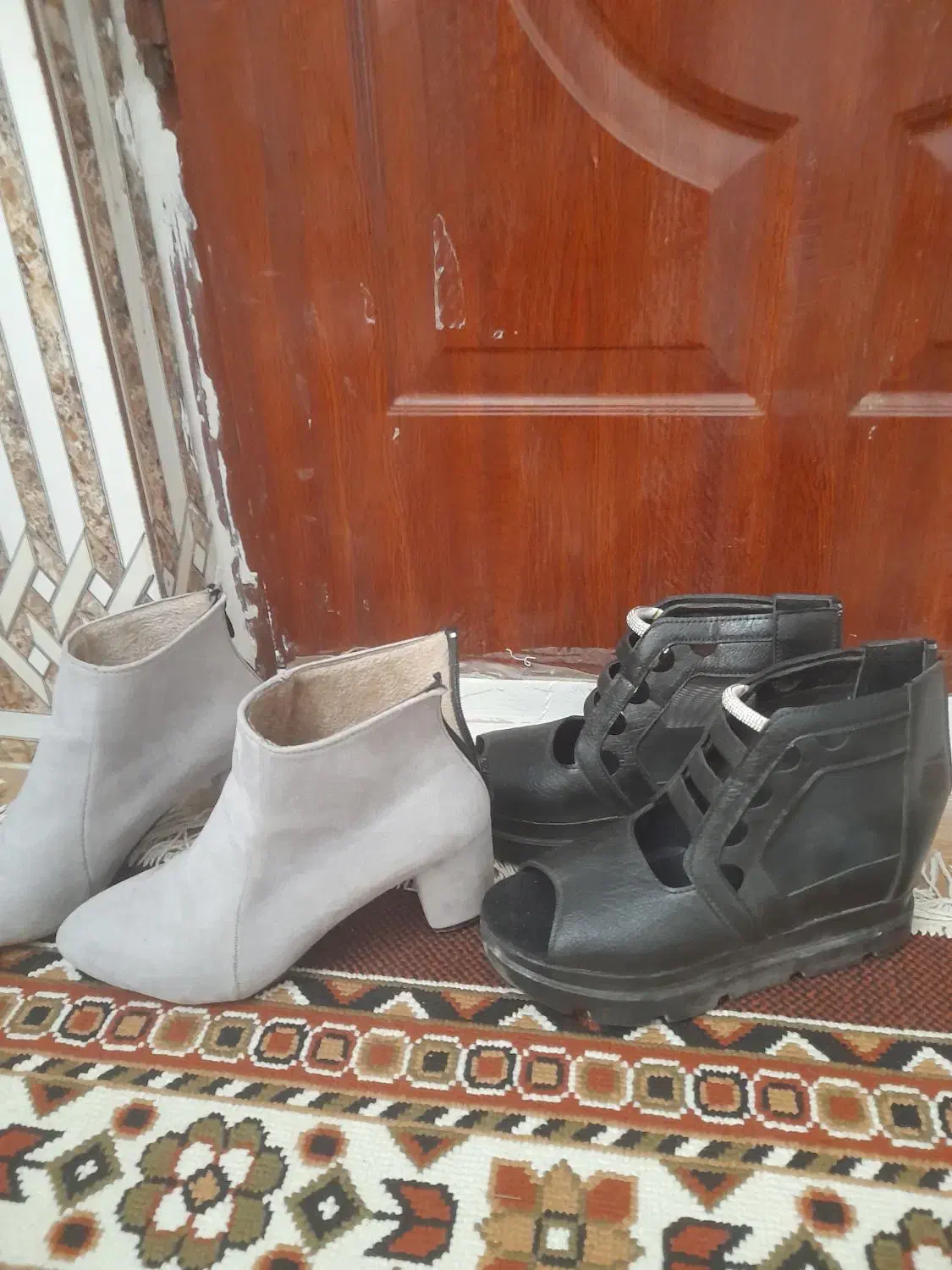 کفش|کیف، کفش، کمربند|یاسوج, |دیوار