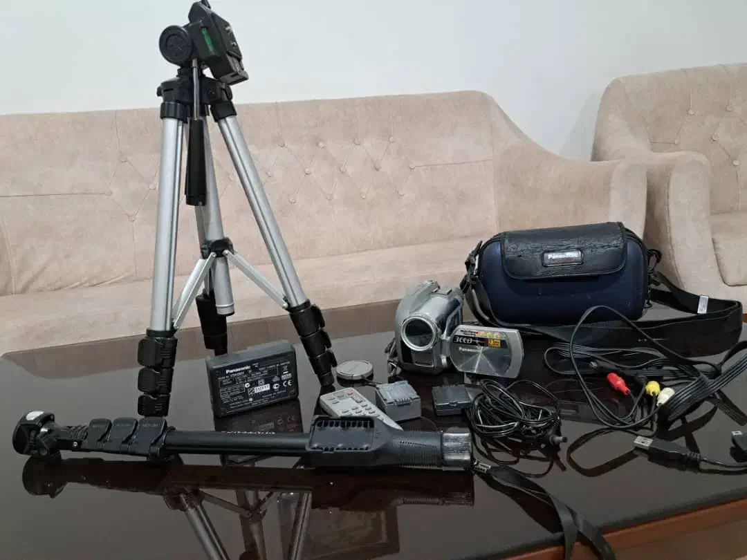 دوربین فیلم برداری پاناسونیک|دوربین عکاسی و فیلم‌برداری|چهارباغ, |دیوار