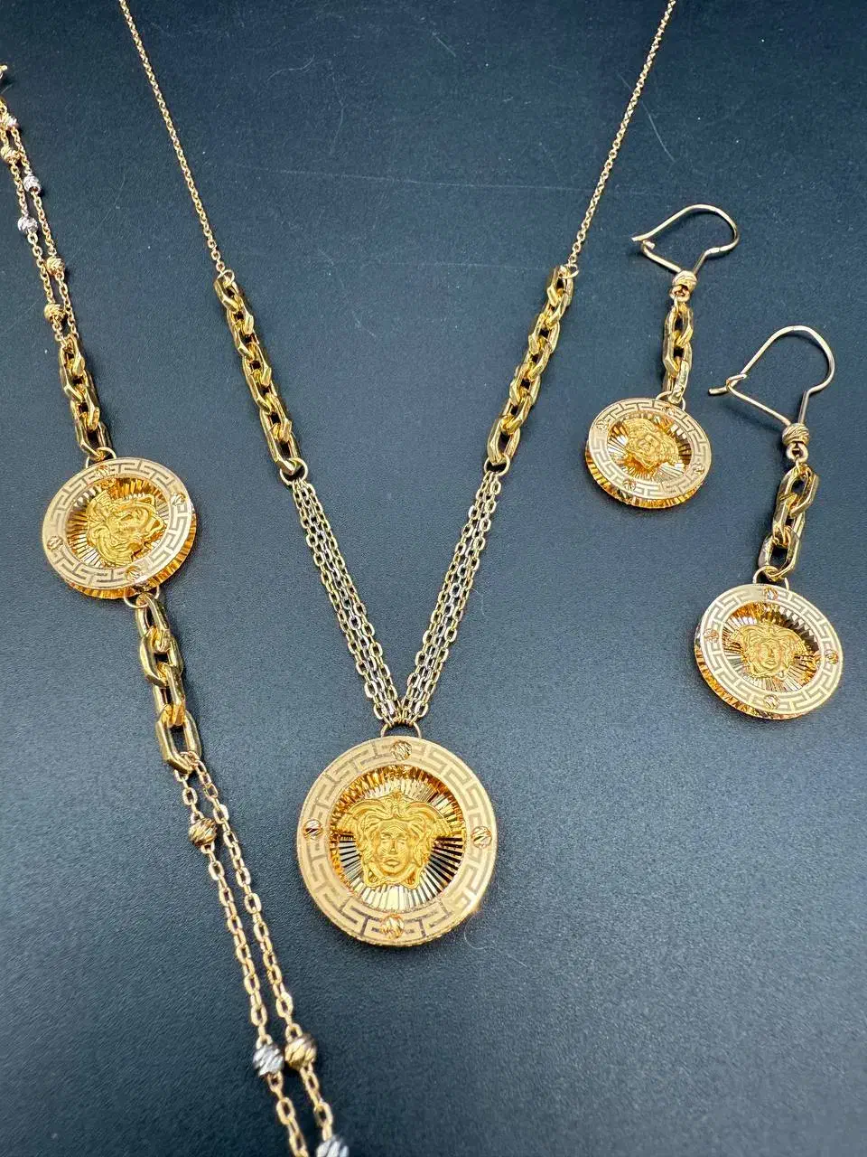 سرویس کامل ورساچه وزن ۱۲.۵۹۰ طلا بدون اجرت|جواهرات|تهران, شمشیری|دیوار