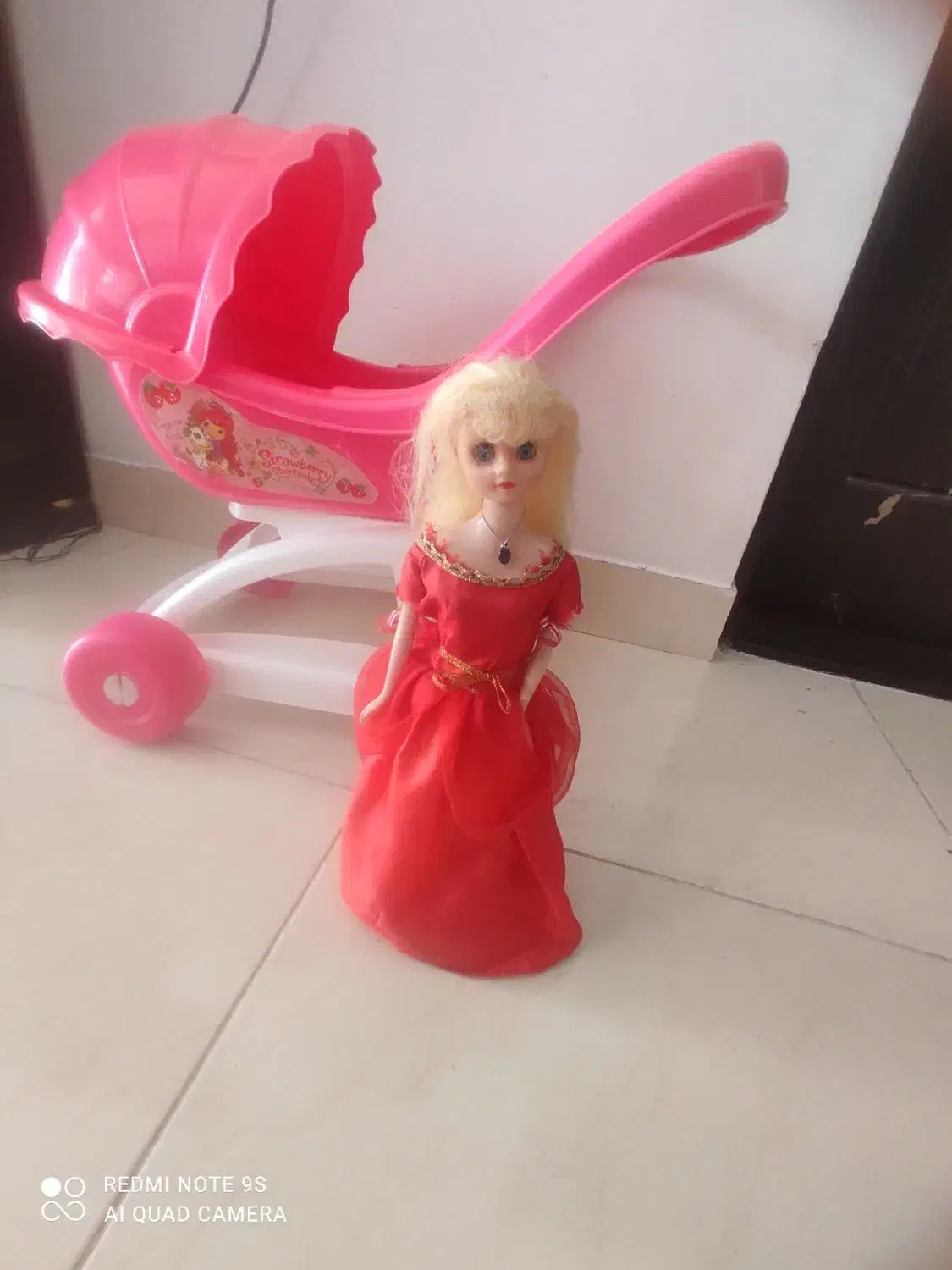 کالسکه و عروسک|اسباببازی بچه|ایلام, |دیوار