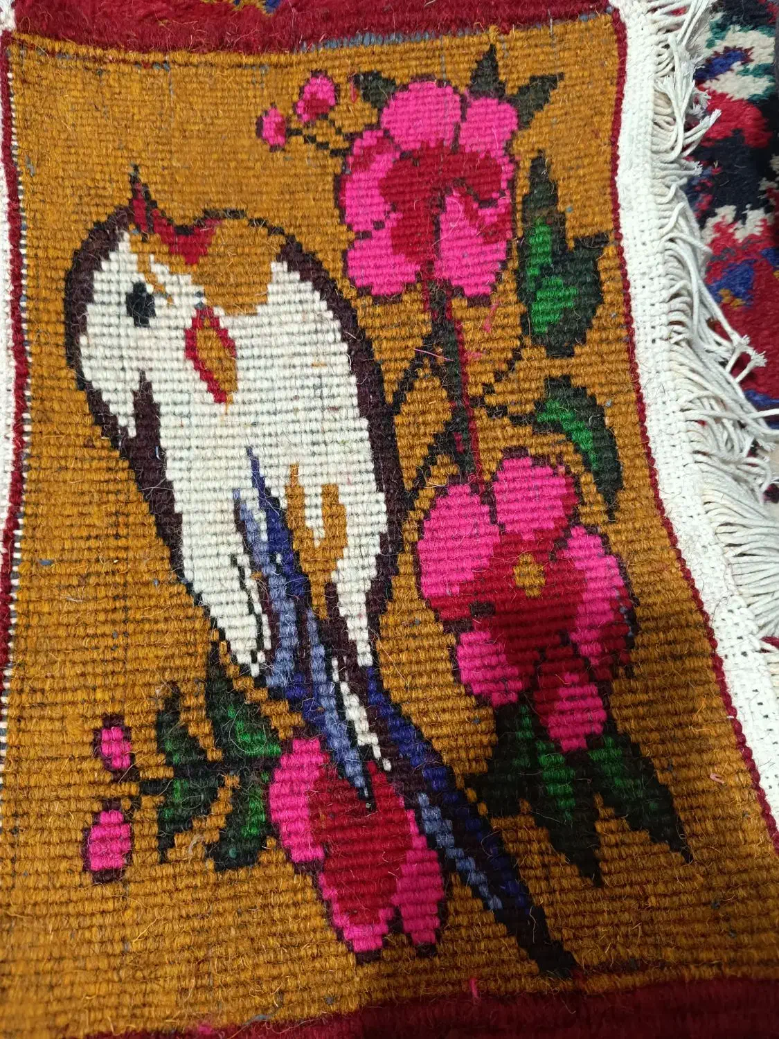 صندل اوستو|فرش|اهر, |دیوار