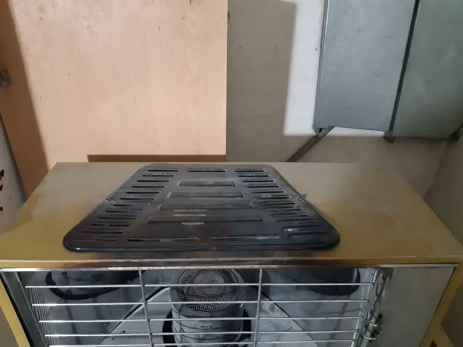 بخاری نفتی والور انگلیسی سالم سالم|بخاری، هیتر، شومینه|تهران, دریاچه شهدای خلیج فارس|دیوار