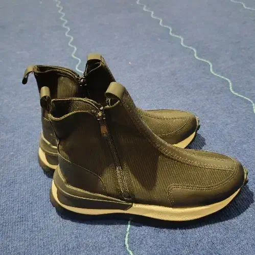 بوت کاملا نو|کیف، کفش، کمربند|بندر انزلی, کارآموزی|دیوار