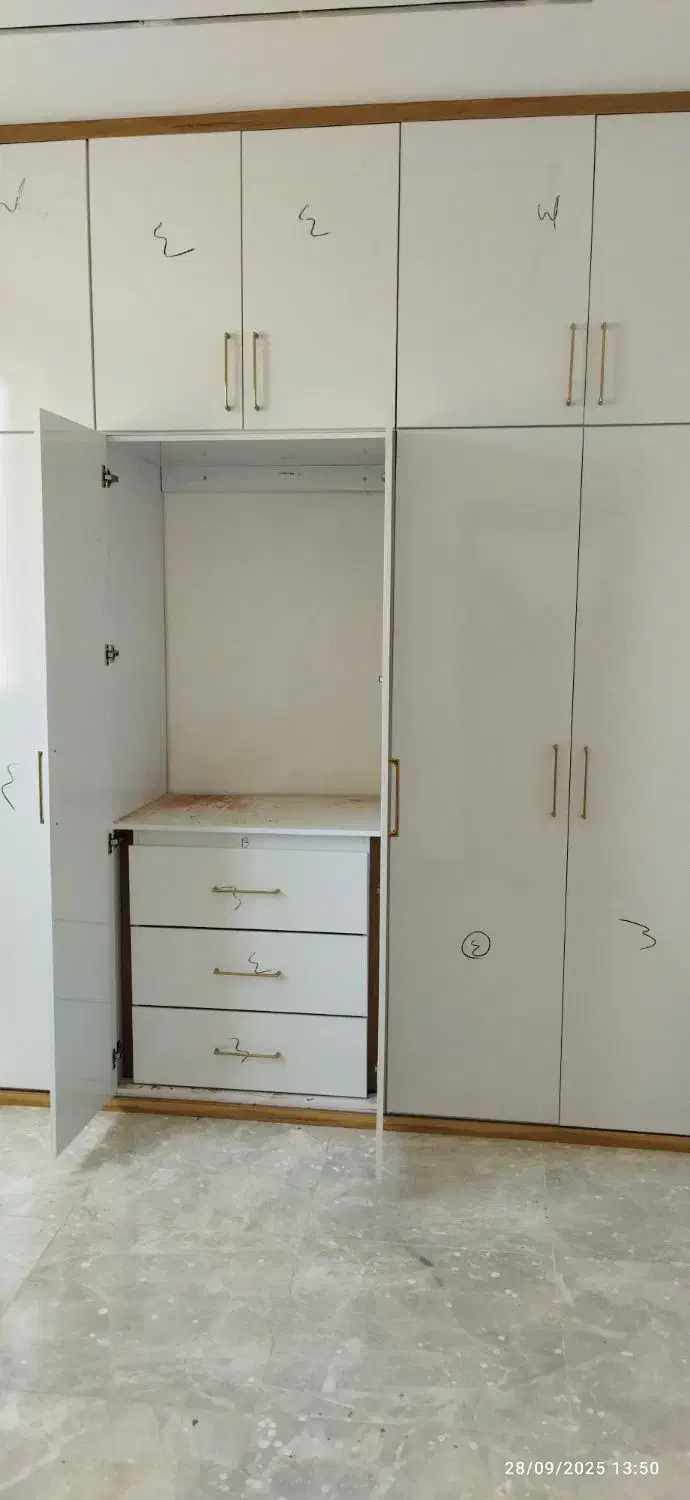 طراحی وساخت انواع کابینت وکمد دیواری|جاکفشی، کمد، دراور|کرمانشاه, |دیوار