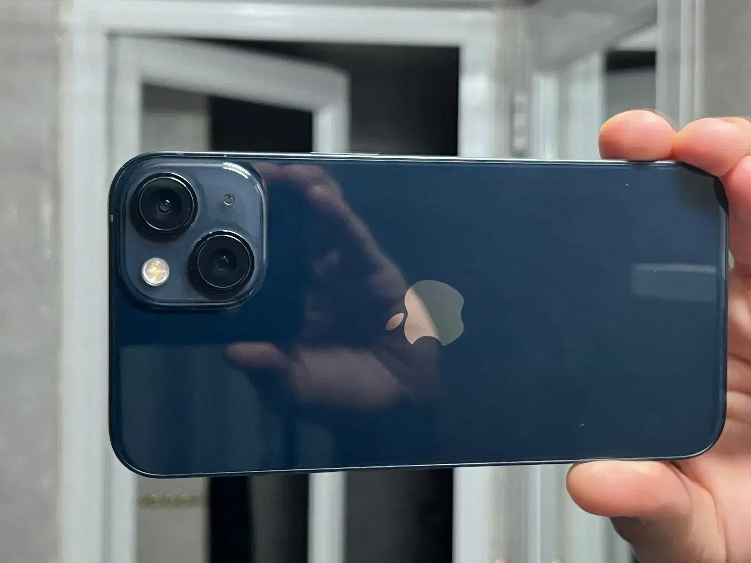Apple 13 normal|موبایل|بروجن, |دیوار