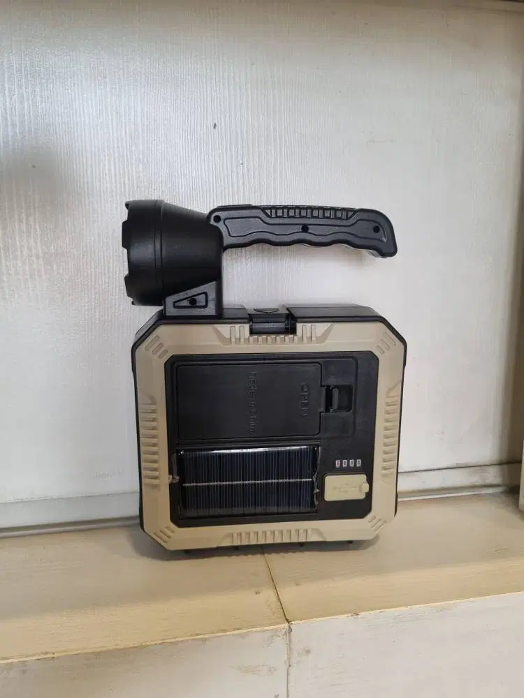 چراغ قوه و پروژکتور خورشیدی SOLAR Portable Lamp|کوهنوردی و کمپینگ|تهران, حسن‌آباد|دیوار