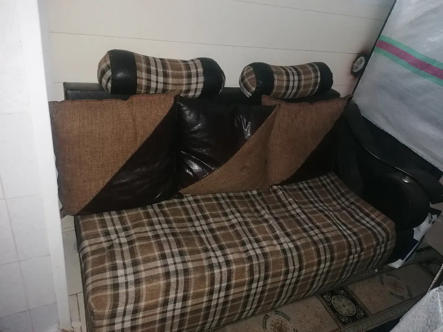 مبل هفت نفره|مبلمان خانگی و میز عسلی|شیراز, سیلو|دیوار