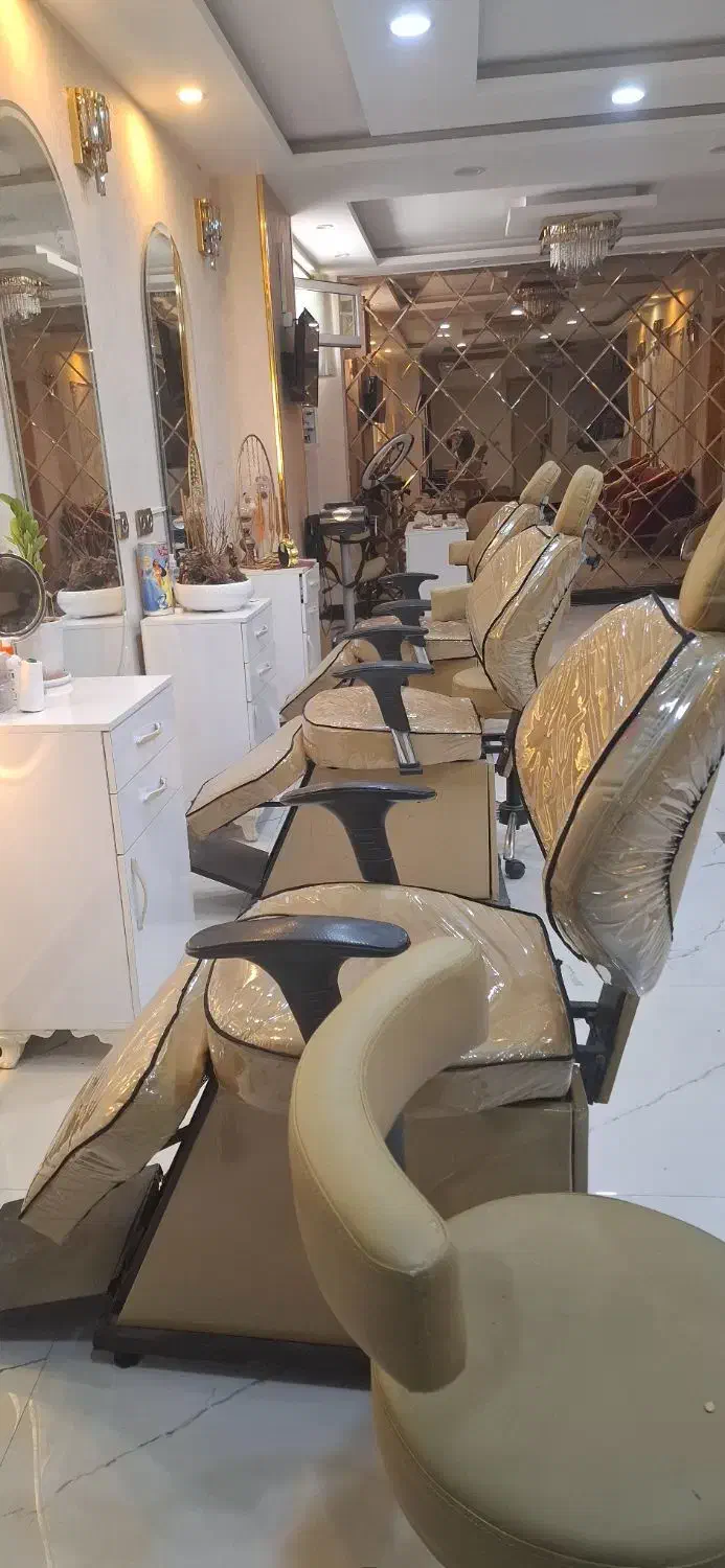 تجهیزات نو یکرنگ و ست|آرایشگاه و سالن‌های زیبایی|مشهد, رده|دیوار