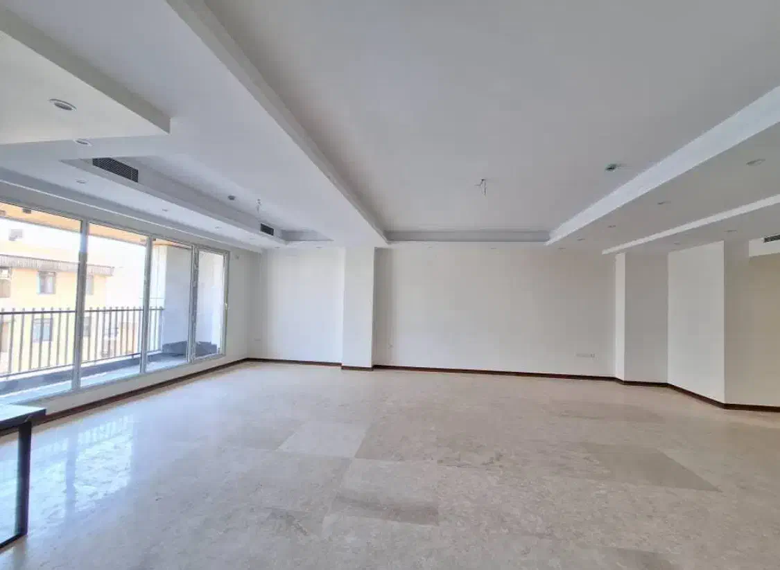 180متر/3خواب/نوساز/نیمه فرنیش/نور مستقیم