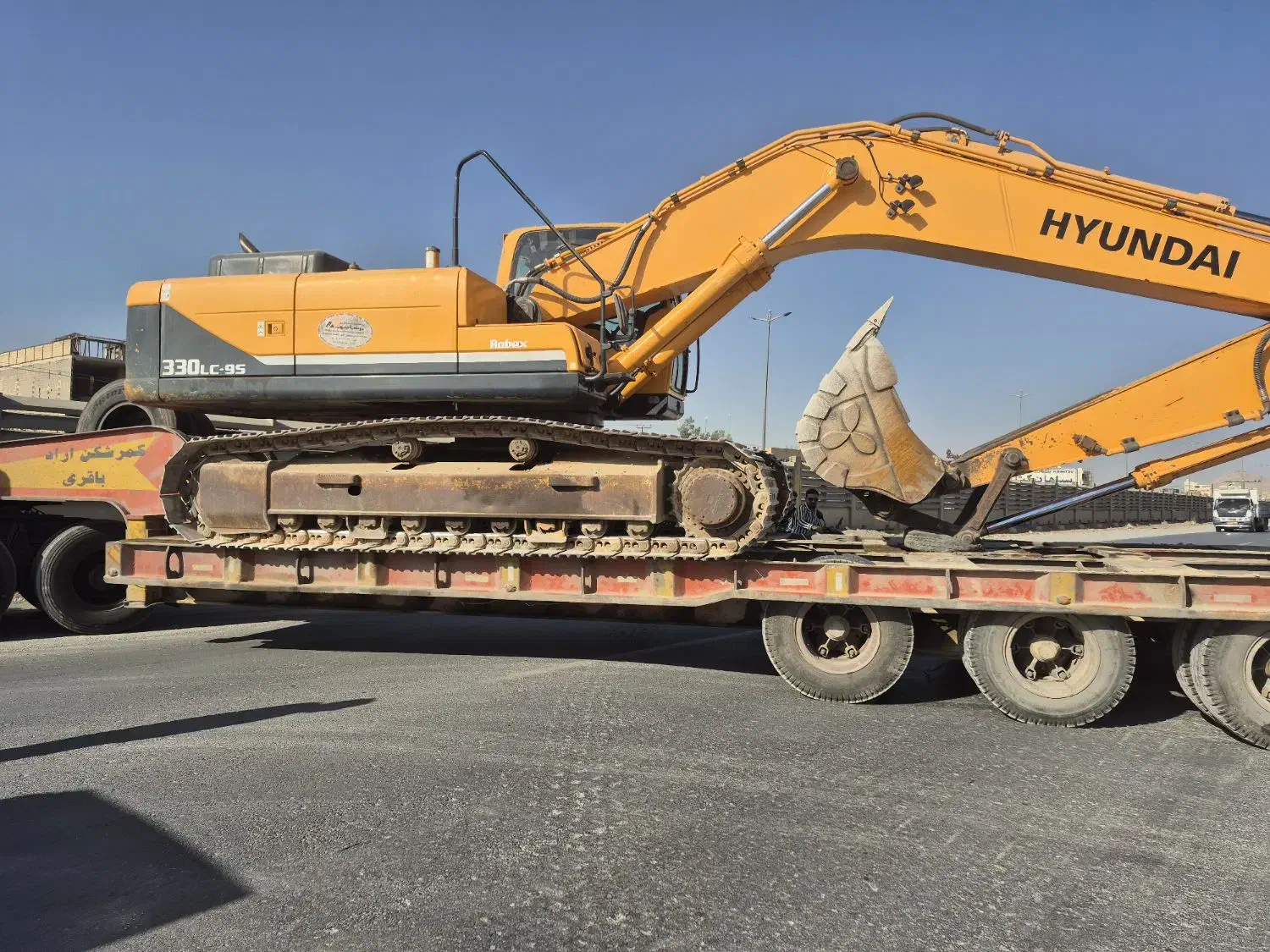 بیل هیوندا 330|خودرو سنگین|اصفهان, شهرک صنعتی امیرکبیر (شاپور جدید)|دیوار