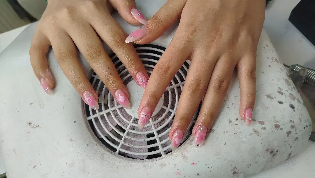 nail|خدمات آرایشگری و زیبایی|شیراز, سفیرشمالی|دیوار