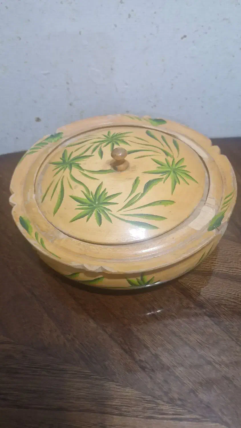 ظرف چوبی دربدار آنتیک|کلکسیون اشیاء عتیقه|دزفول, |دیوار