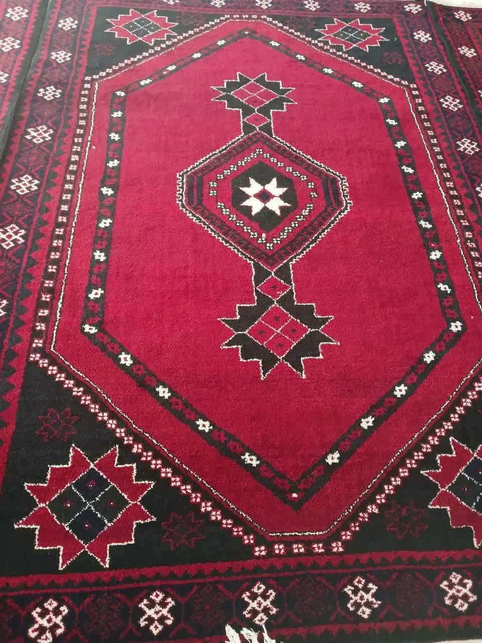 قالی محلی|فرش|فولادشهر, مسکن مهر فولادشهر|دیوار