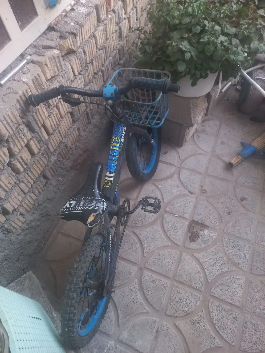 دوچرخه۱۶نیاز به تعمیر خورشیدی باید عوض بشه|دوچرخه، اسکیت، اسکوتر|شیراز, سلطان آباد|دیوار