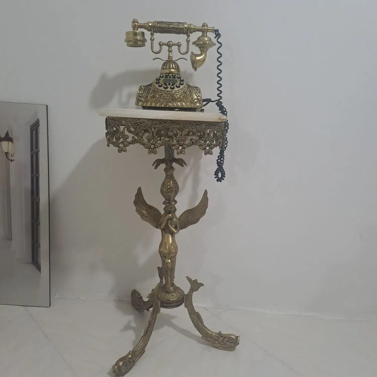 میز و تلفن برنجی|میز تلفن|تهران, شهید اسدی|دیوار