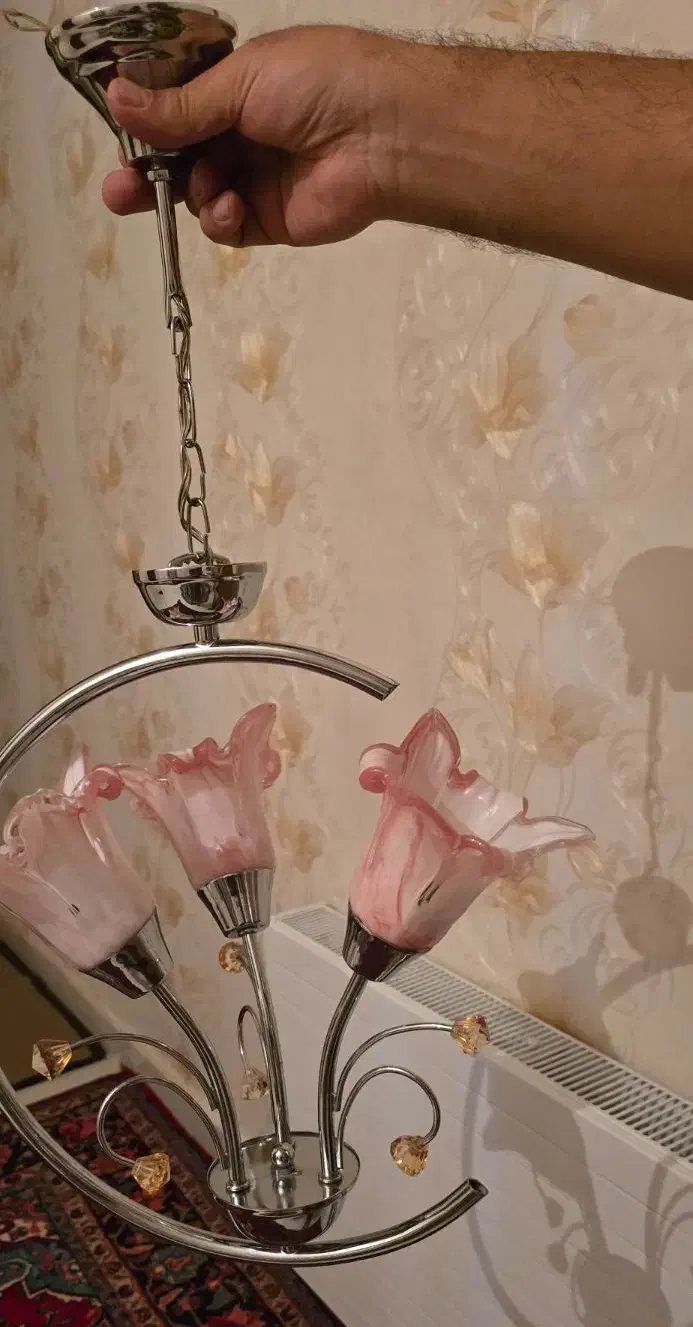 لوستر سه شاخه سالم و تمیز در حد نو|لوستر و چراغ آویز|تبریز, |دیوار