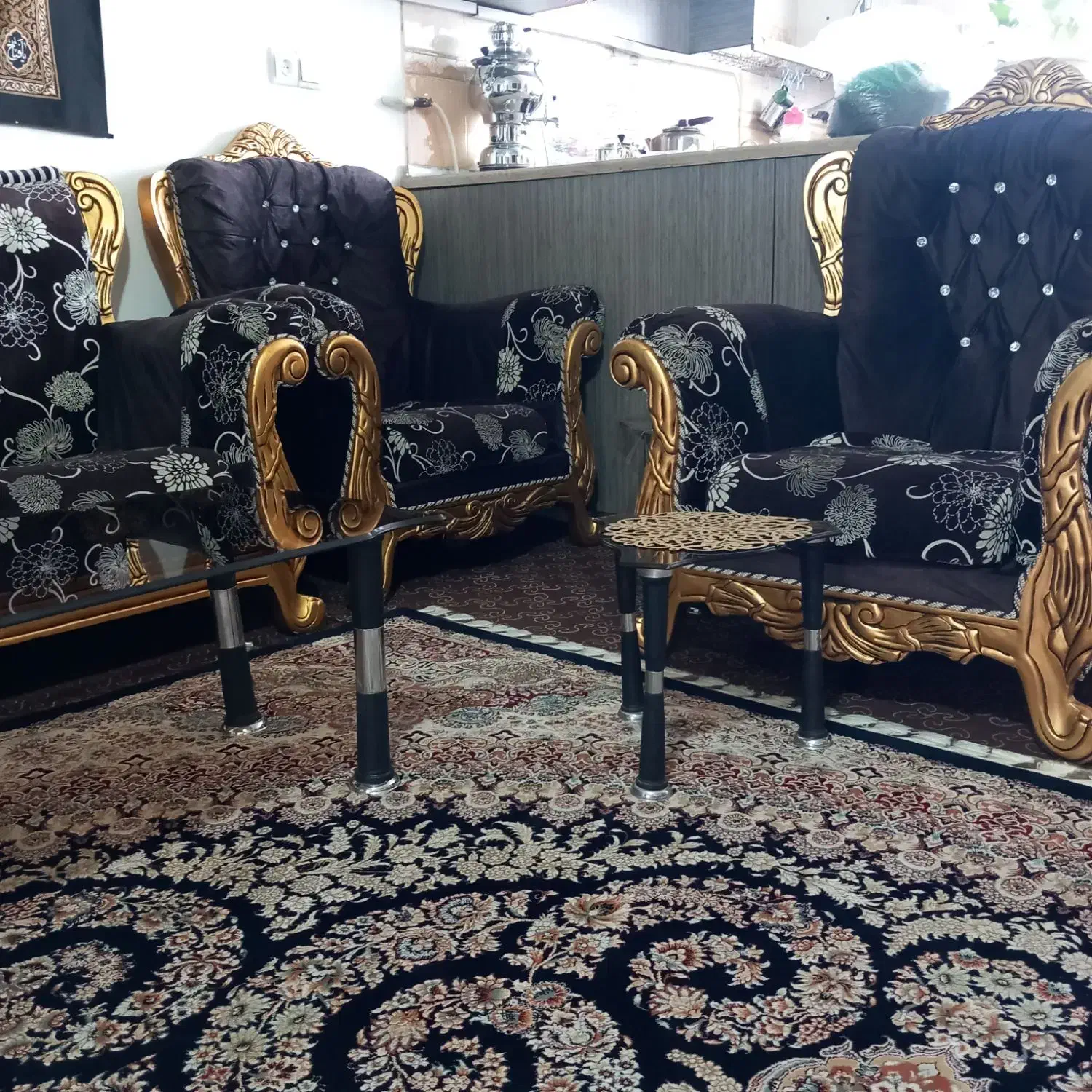 مبل سلطنتی|مبلمان خانگی و میز عسلی|قم, یزدان‌شهر|دیوار
